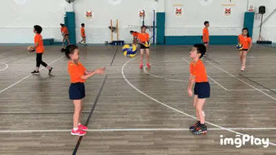 马克西半场15分，恩比德11中1，76人手握7分领先